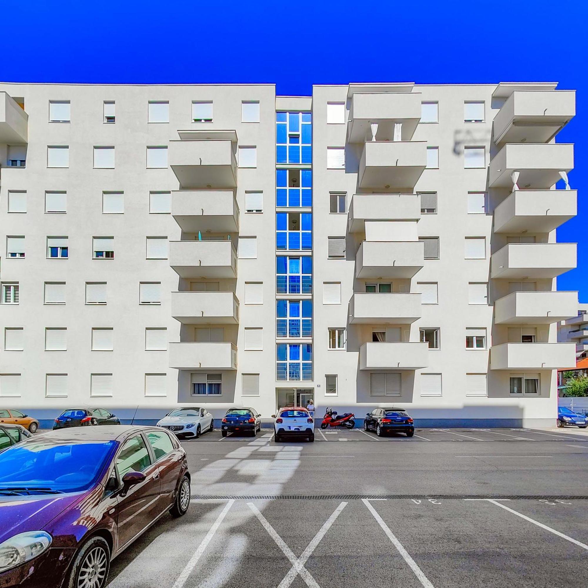 Apartman Maraschino 2br Balcony Garage And Bbq Zára